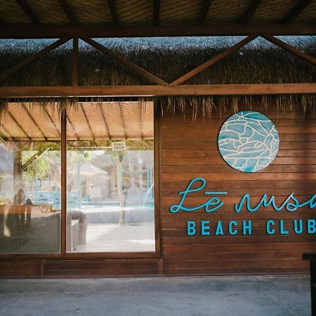 Le Nusa Beach Club Lembongan Zewnętrze zdjęcie